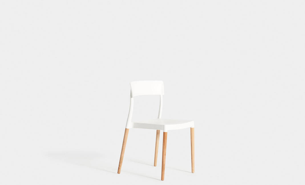 White Oslo Chair | Crimons