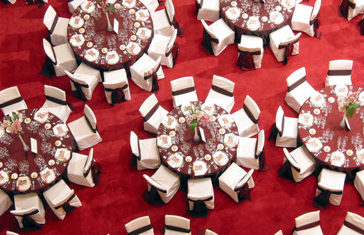 An emblematic banquet | Crimons