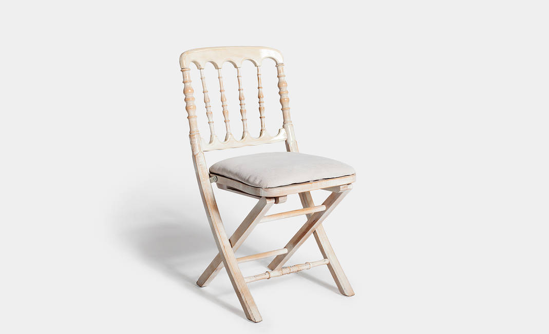 White Napoleón Chair | Crimons