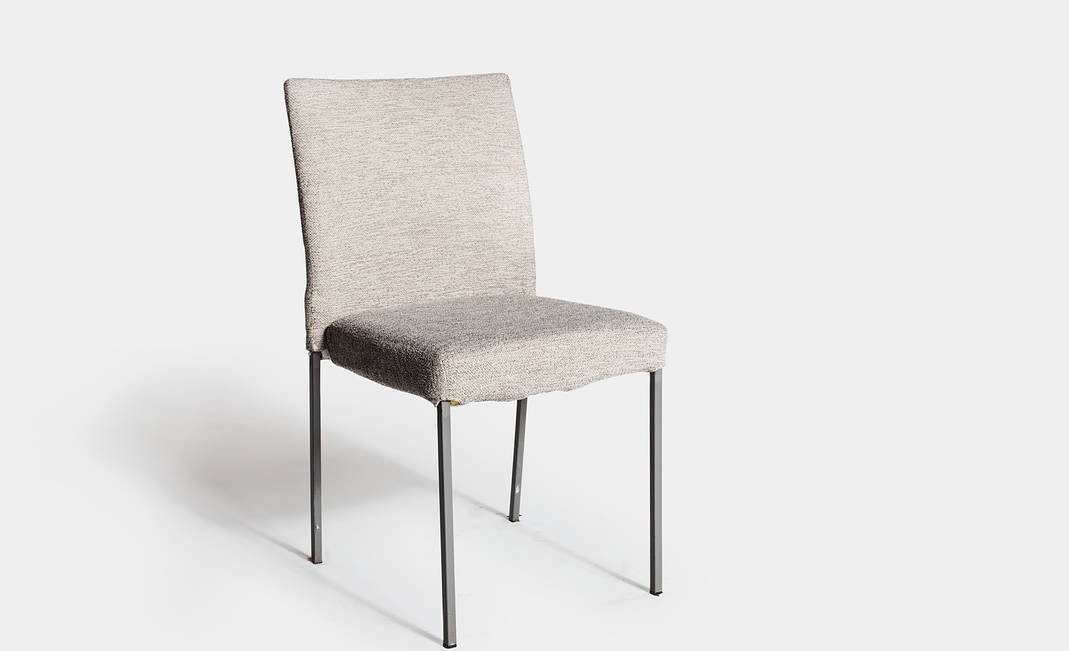 Beige/Bllack Ten Chair | Crimons