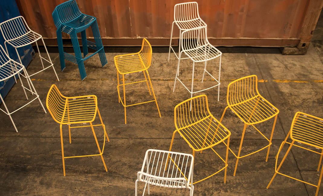 Hiring chairs for events: which are the adequate for every event? | Crimons