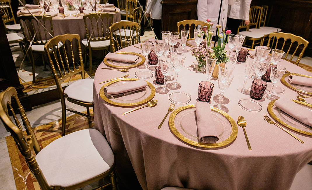 Steps to plan a gala dinner | What do they need? | Crimons