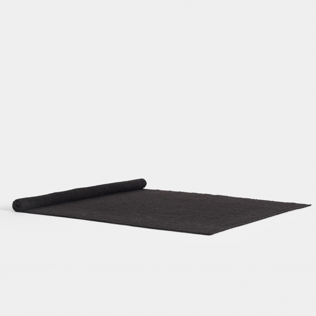 alfombra negra coco Crimons