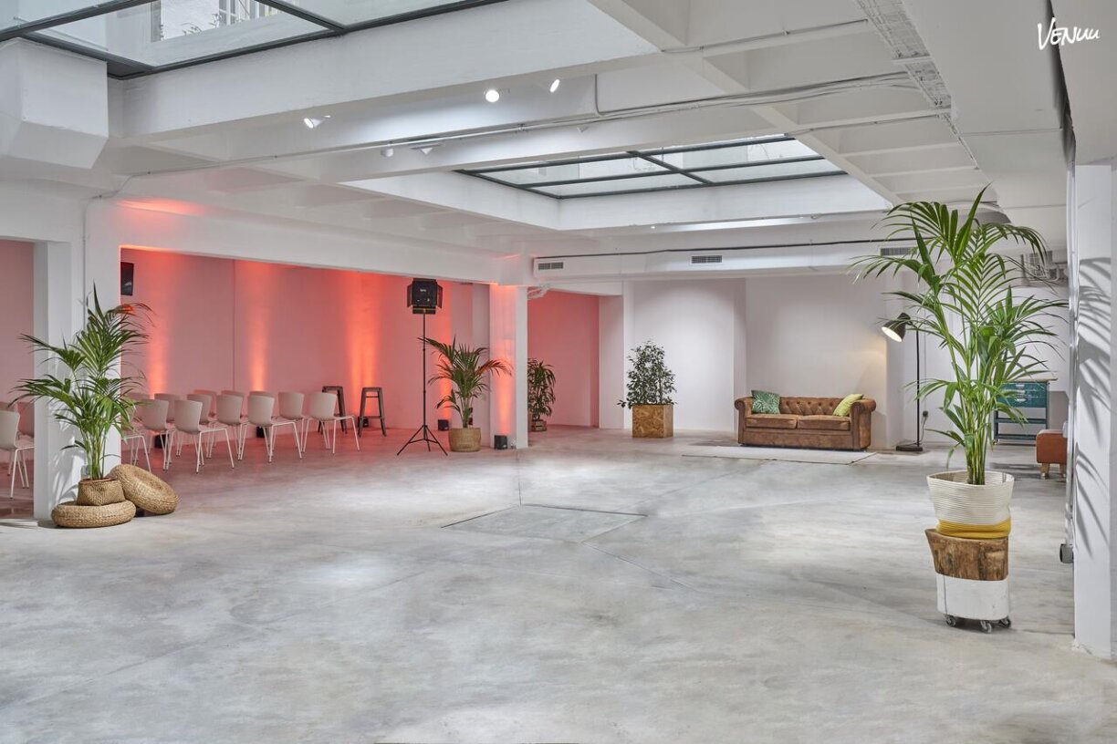 Espacio V22, lugar versátil para eventos corporativos en Madrid.