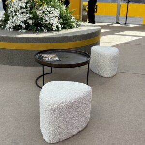 Puf Bouclé Triangular