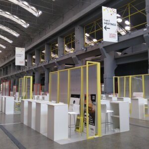 Guia definitiva per a la decoració de fires, esdeveniments corporatius i festes temàtiques.