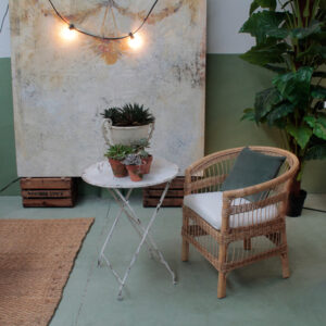 White Provencal Table