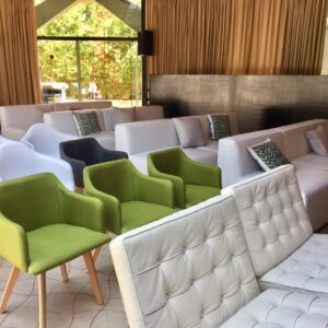Sillón tapizado verde CRIMONS