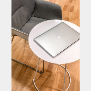 White Table 52Ø x 71