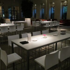 A white cocktail dinner