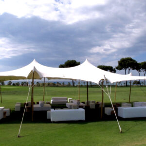We rent furniture for parties and events. La rentrée