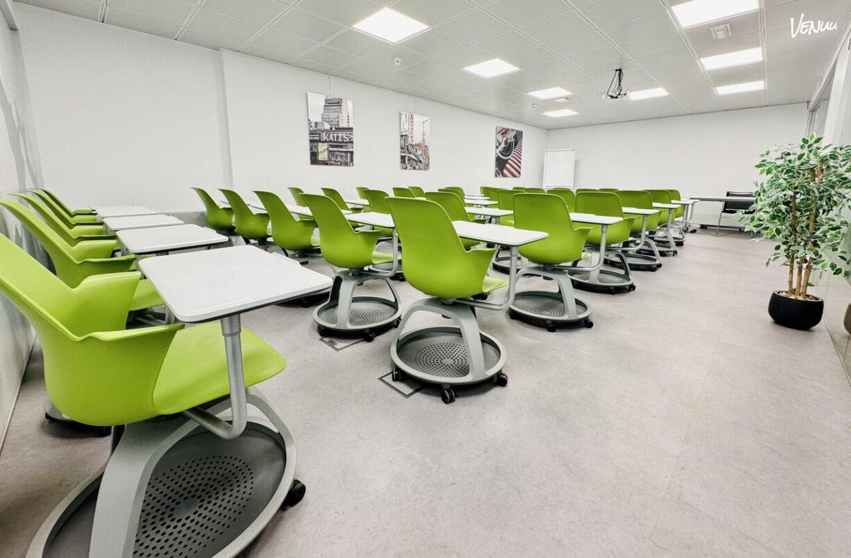 Sala N, ideal para tu convención o conferencia. Moderno y profesional.